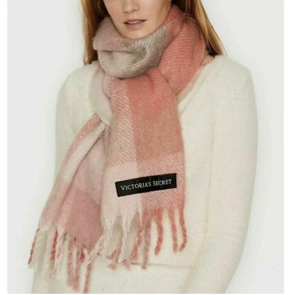 Victoria's Secret Accessories - Victoria’s Secret Plush Plaid Scarf - Holiday 2020
